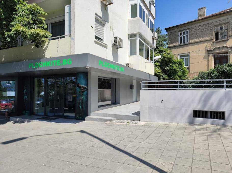 Opal Beachfront Apartment Varna Exteriör bild